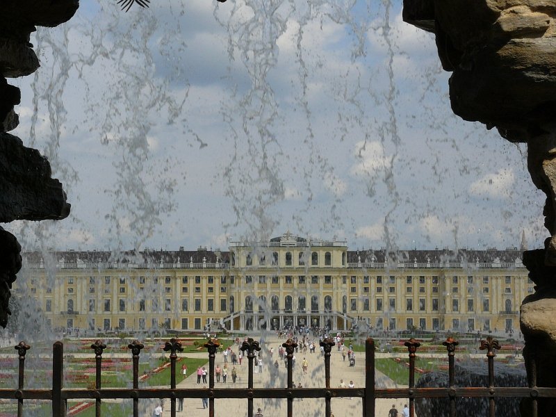 Ich denke ein Bild der der Namen alle Ehre macht. Schloss Sch�nbrunn Wien 17-08-2008.