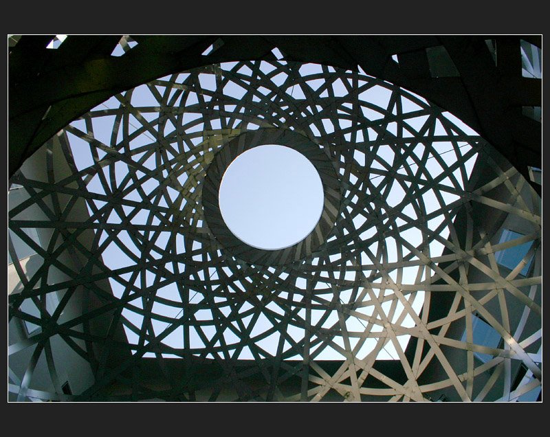 Kunst im �ffentlichen Raum, gesehen in einer M�nchener Passage. (Matthias)