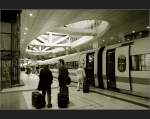 Eines meine Lieblingsbilder: Der Flughafenbahnhof Frankfurt aus der Sicht eines Bahnreisenden.