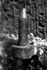 Alte T�rangel im kleinen Park von Glatt. 27. April 2008