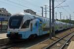 Stadler Kiss Triebug 93 85 4010 619 der Westbahn kommt im Bahnhof St.